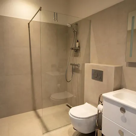 Takas I Jura 公寓 *